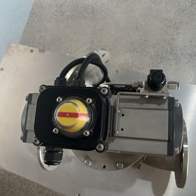 Pneumatic ball type diverter valve for single channel powder particle conveying