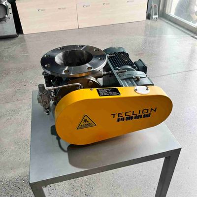 Stainless steel external bearing rotary airlock feed valve