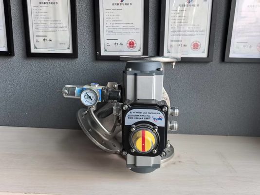 Stainless steel three-way diverter valve for pneumatic conveying of powder or particles